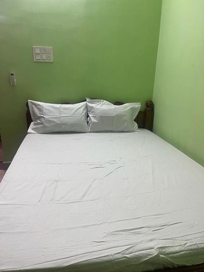 White Home Service Apartment 2Bhk Madurai Eksteriør billede