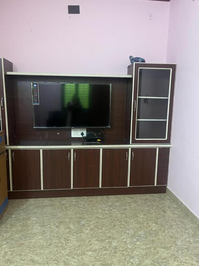 White Home Service Apartment 2Bhk Madurai Eksteriør billede